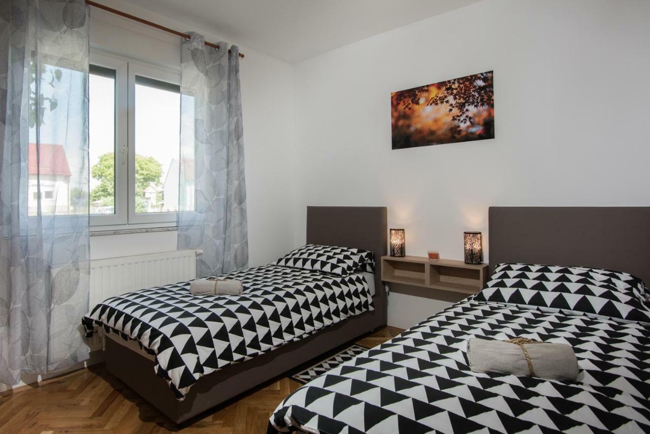 Seasons Apartmani Osijek Exterior photo