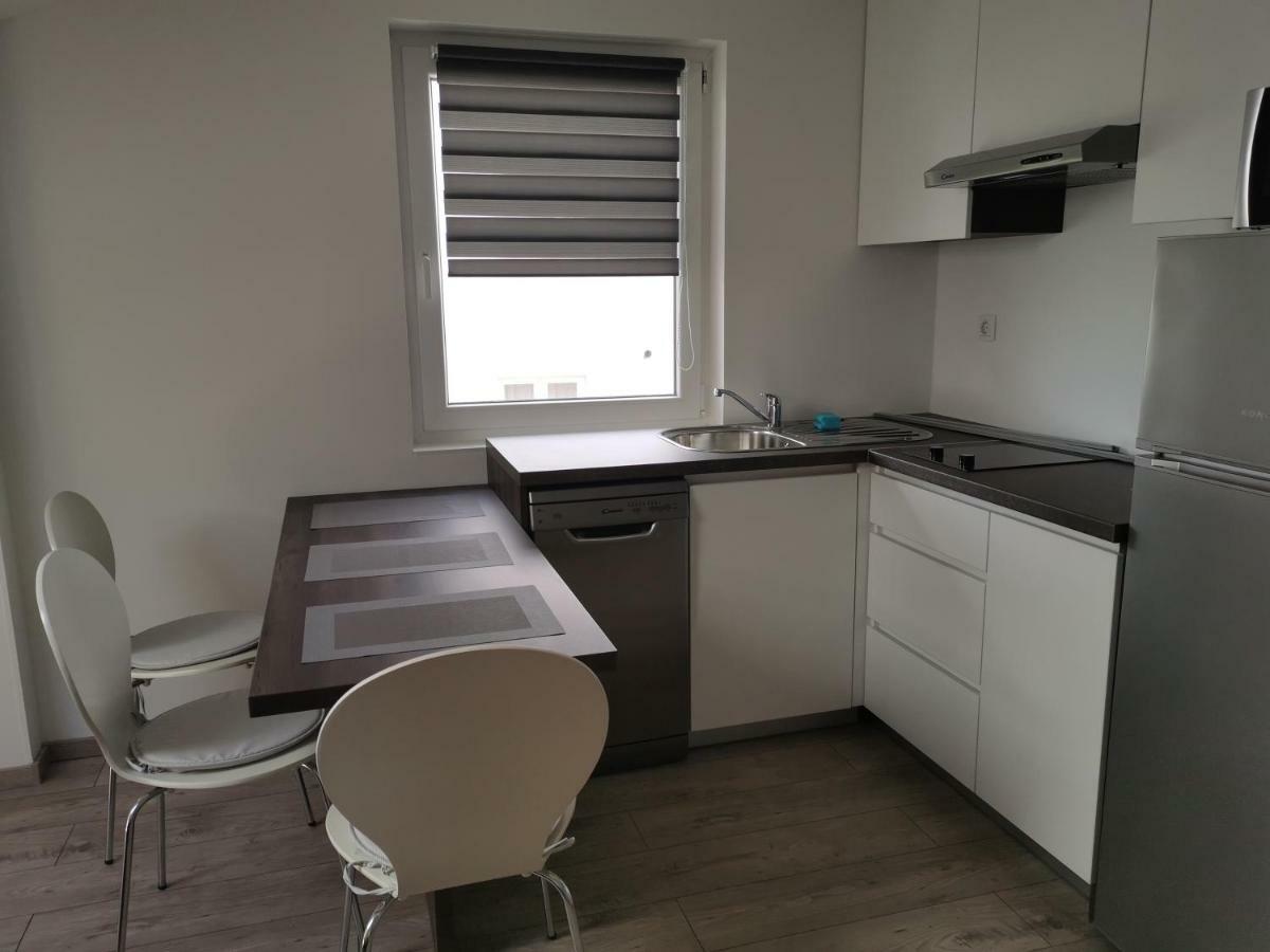 Seasons Apartmani Osijek Exterior photo